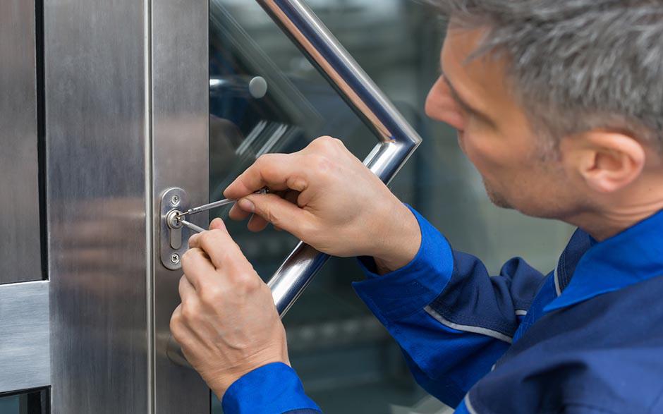 changer serrure porte blindée Courbevoie