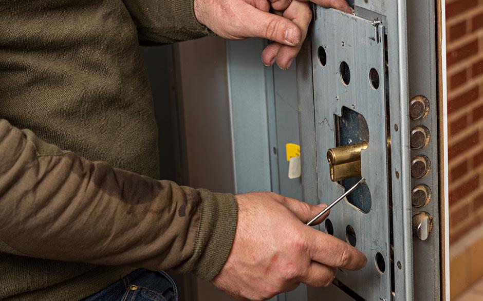  serrurier porte blindée Courbevoie